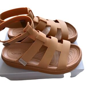 CROCS brooklyn luxe gladiator sandals